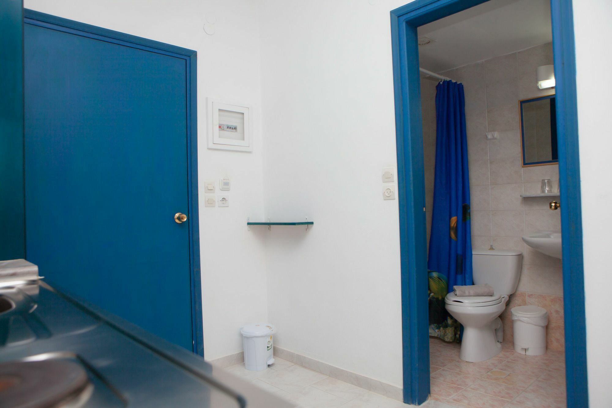 أموبي Vardes Hotel Studios المظهر الخارجي الصورة