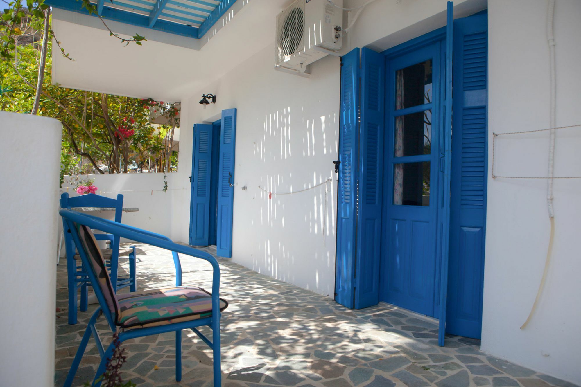 أموبي Vardes Hotel Studios المظهر الخارجي الصورة